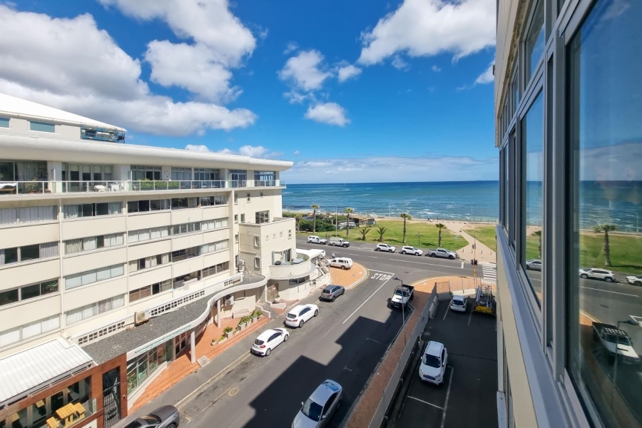 1 Bedroom Property for Sale in Three Anchor Bay Western Cape